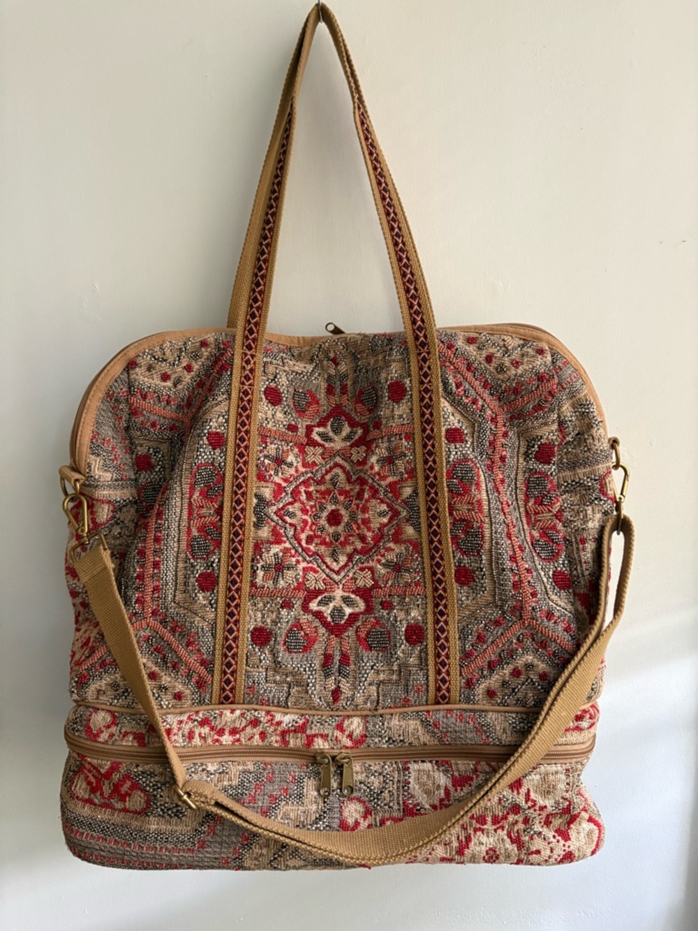 Free People Magic Carpet Weekender Bag !!🔥 RARE & STUNNING 🔥 - Picture 2 of 16